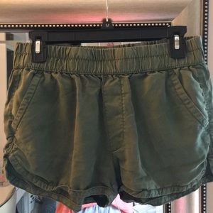American Eagle olive green shorts